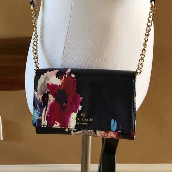 kate spade Handbags - Kate Spade Purse Cedar Street Floral